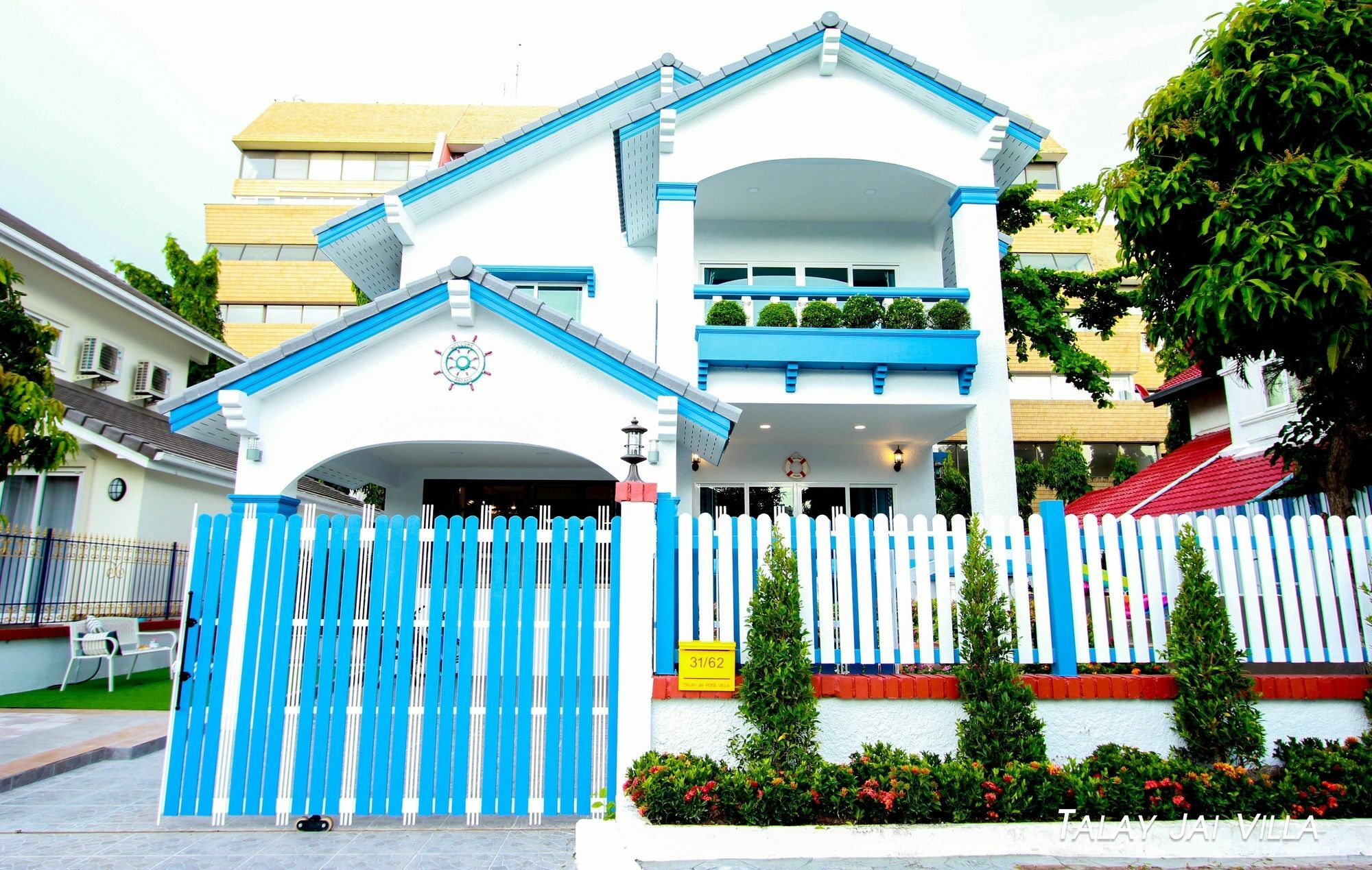 Talay Jai Pool *